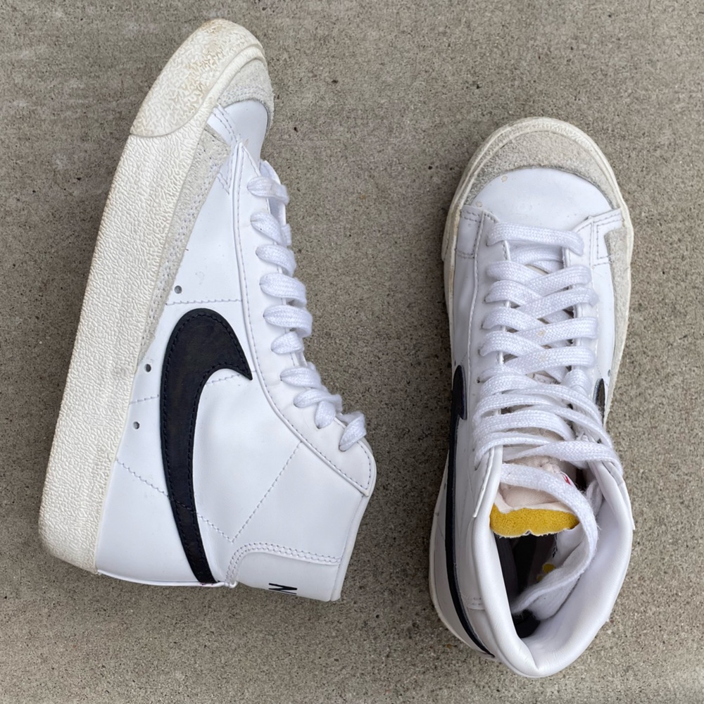 Nike Blazers Women’s Black Swoosh